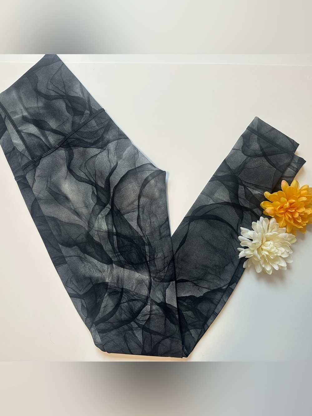 lululemon athletica Black Swirl Pattern Leggings